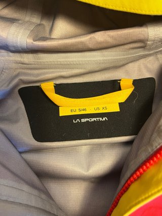 Chaqueta La Sportiva Gore-Tex Roja y Amarilla
