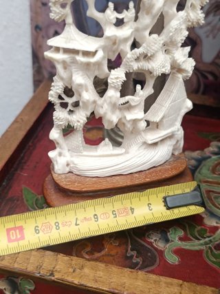 Figura Decorativa China Tallada