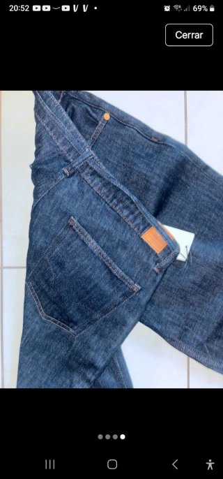 Pantalón vaquero acampanado T27