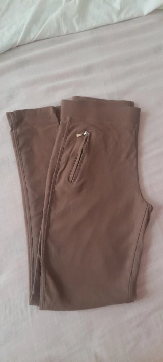 Pantalón elástico marrón