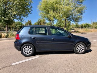 Volkswagen Golf V golpe frontal
