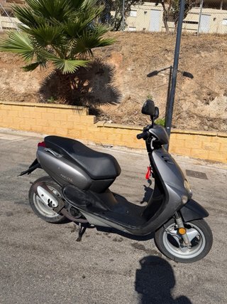 Yamaha Neos 50 Scooter Gris