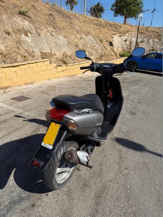 Yamaha Neos 50 Scooter Gris