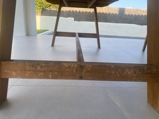 Mesa de jardín de madera