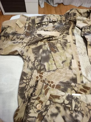 Conjunto Ropa Outdoor XXL + Botas 46