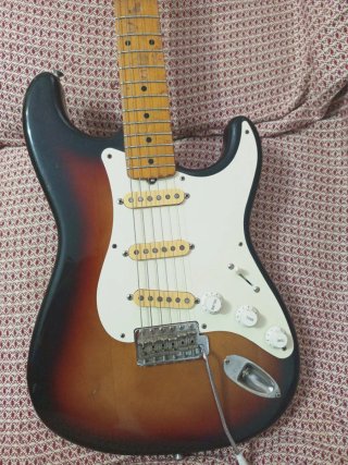 Fender Stratocaster MIJ 80s