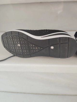 Botines negros mujer con cuña