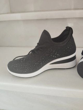Botines negros mujer con cuña
