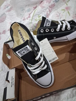 Converse negras talla 40 sin estrenar