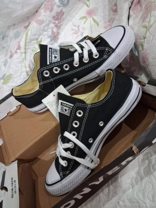 Converse negras talla 40 sin estrenar