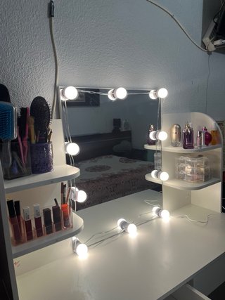 Tocador con luces LED