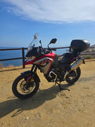 Moto Voge 650 DSX 2023 Roja/Plata