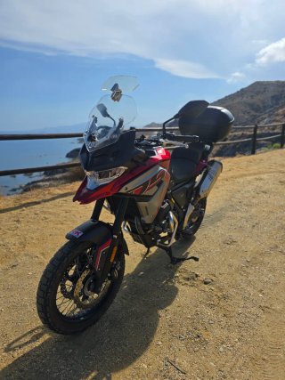 Moto Voge 650 DSX 2023 Roja/Plata