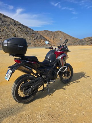 Moto Voge 650 DSX 2023 Roja/Plata