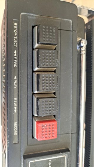 Radiocasete Sanyo M2420 AM/FM Cassette Recorder