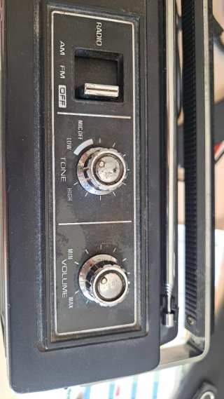 Radiocasete Sanyo M2420 AM/FM Cassette Recorder