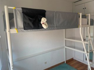Litera metálica blanca con accesorios