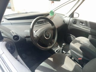 Renault Grand Espace 2008 aceptó cambio
