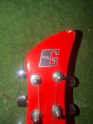 Guitarra Eléctrica Roja