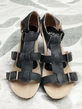 Sandalias cuña negras tiras hebillas T37