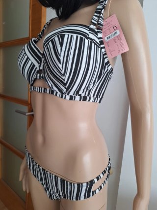 Bikini Hunkemöller T-95D Negro/Blanco Nuevo