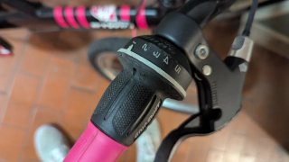 Bicicleta BTWIN 20" niña rosa y negra