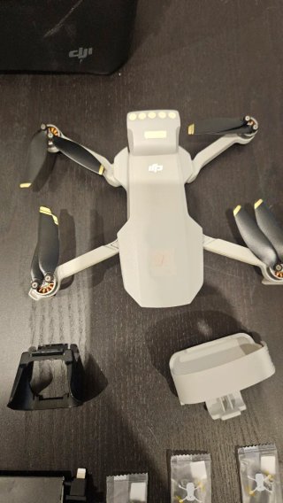 DJI Mini 2 Fly More Combo