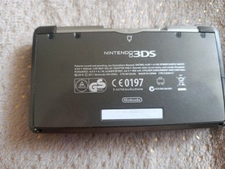 Nintendo 3DS Nera + Caricatore e Gioco