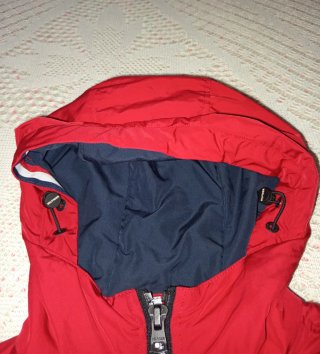 Cortavientos Tommy Hilfiger. Hombre.