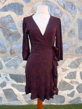 Vestido cruzado estampado rojo y negro