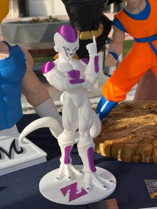 Figura Frieza Impresa 3D