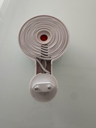 Google Nest Mini con supporto