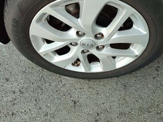 KIA carens