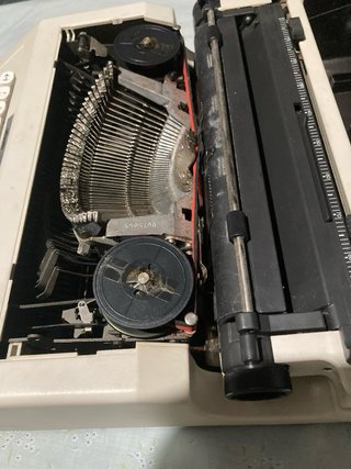 Máquina de escribir Olivetti Lettera 42