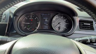 Nissan Pulsar VOLANTE A LA DERECHA