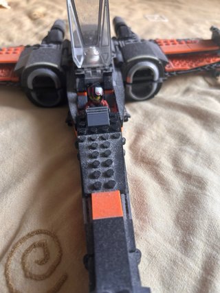Nave LEGO Star Wars X-Wing, con personaje