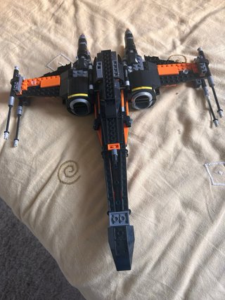 Nave LEGO Star Wars X-Wing, con personaje