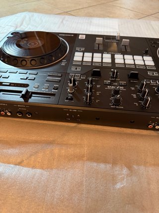 Pioneer DJ DDJ-REV5 Controller