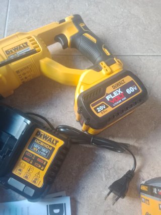 Taladro Percutor Dewalt DCH133 XR Li-Ion+Flex volt