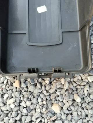 TAPA BATERIA MOTOR BORNES 12V SEAT AUDI SKODA TDI