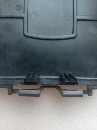 TAPA BATERIA MOTOR BORNES 12V SEAT AUDI SKODA TDI