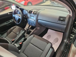 Volkswagen Golf 1.6 gasolina,solo 25.000k,1 dueño.