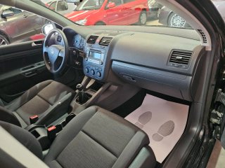 Volkswagen Golf 1.6 gasolina,solo 25.000k,1 dueño.