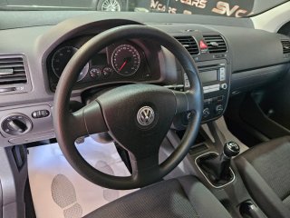 Volkswagen Golf 1.6 gasolina,solo 25.000k,1 dueño.