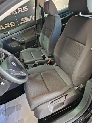 Volkswagen Golf 1.6 gasolina,solo 25.000k,1 dueño.