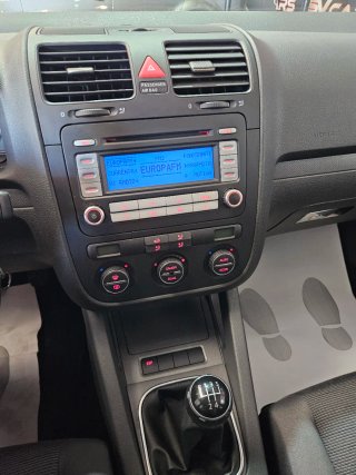 Volkswagen Golf 1.6 gasolina,solo 25.000k,1 dueño.