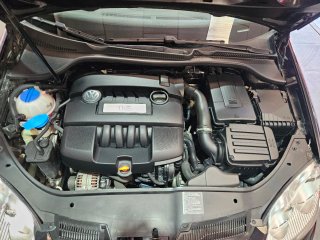 Volkswagen Golf 1.6 gasolina,solo 25.000k,1 dueño.