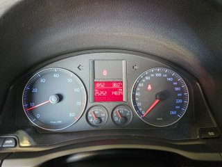 Volkswagen Golf 1.6 gasolina,solo 25.000k,1 dueño.