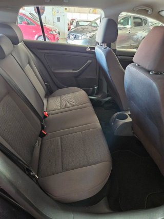 Volkswagen Golf 1.6 gasolina,solo 25.000k,1 dueño.