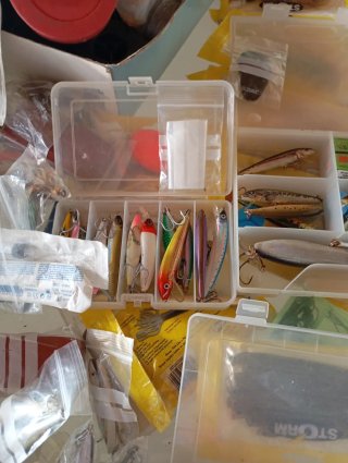 carretes de pesca+ aparejos
